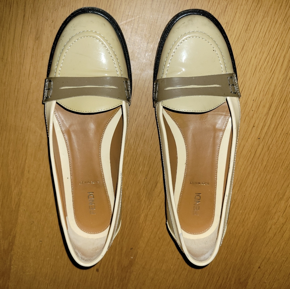 💖FENDI Beige Colorblock Patent Leather Penny loafers, EU 37 - Picture 9 of 11